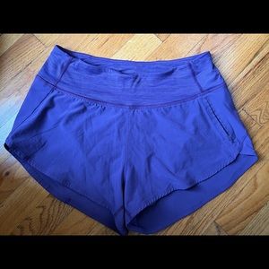 Outdoor Voices Hudson 2.5” shorts